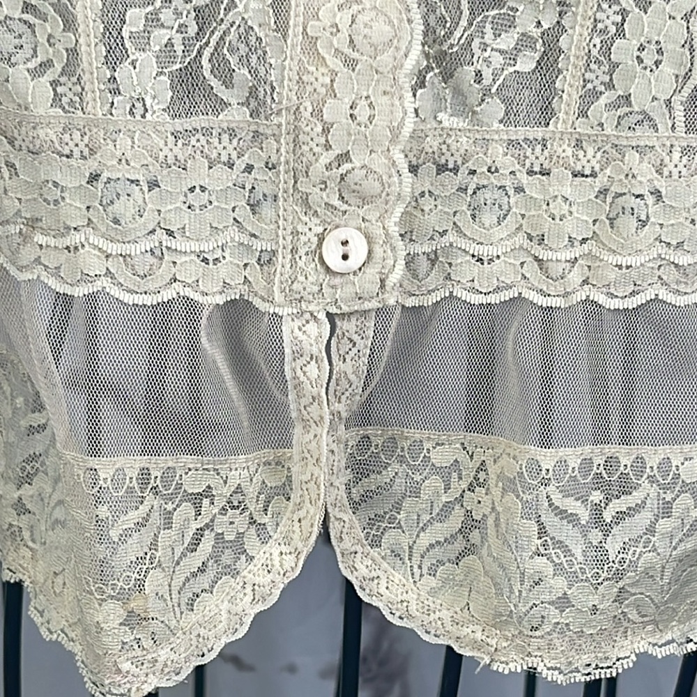Coldwater Creek Cream Lace Blouse Button-Up Sheer 3/4 Flutter Sleeve Victorian - Picture 6 of 13